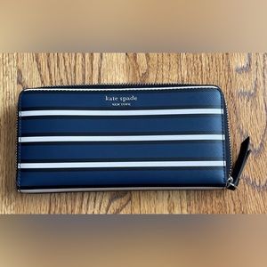 Kate Spade Large Continental Wallet Cameron, Color Blue/Silver stripe